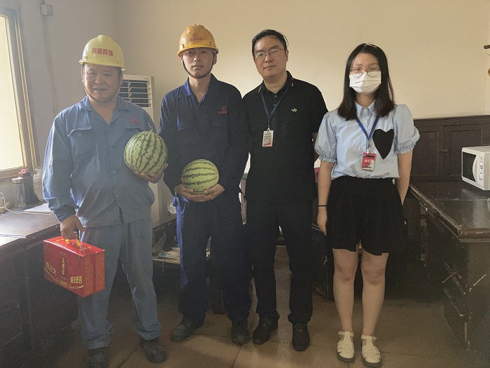 南昌市國(guó)昌環(huán)?？萍加邢薰鹃_展送清涼活動(dòng)
